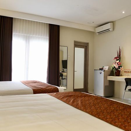 Gm253 Hotel Jembel Екстериор снимка